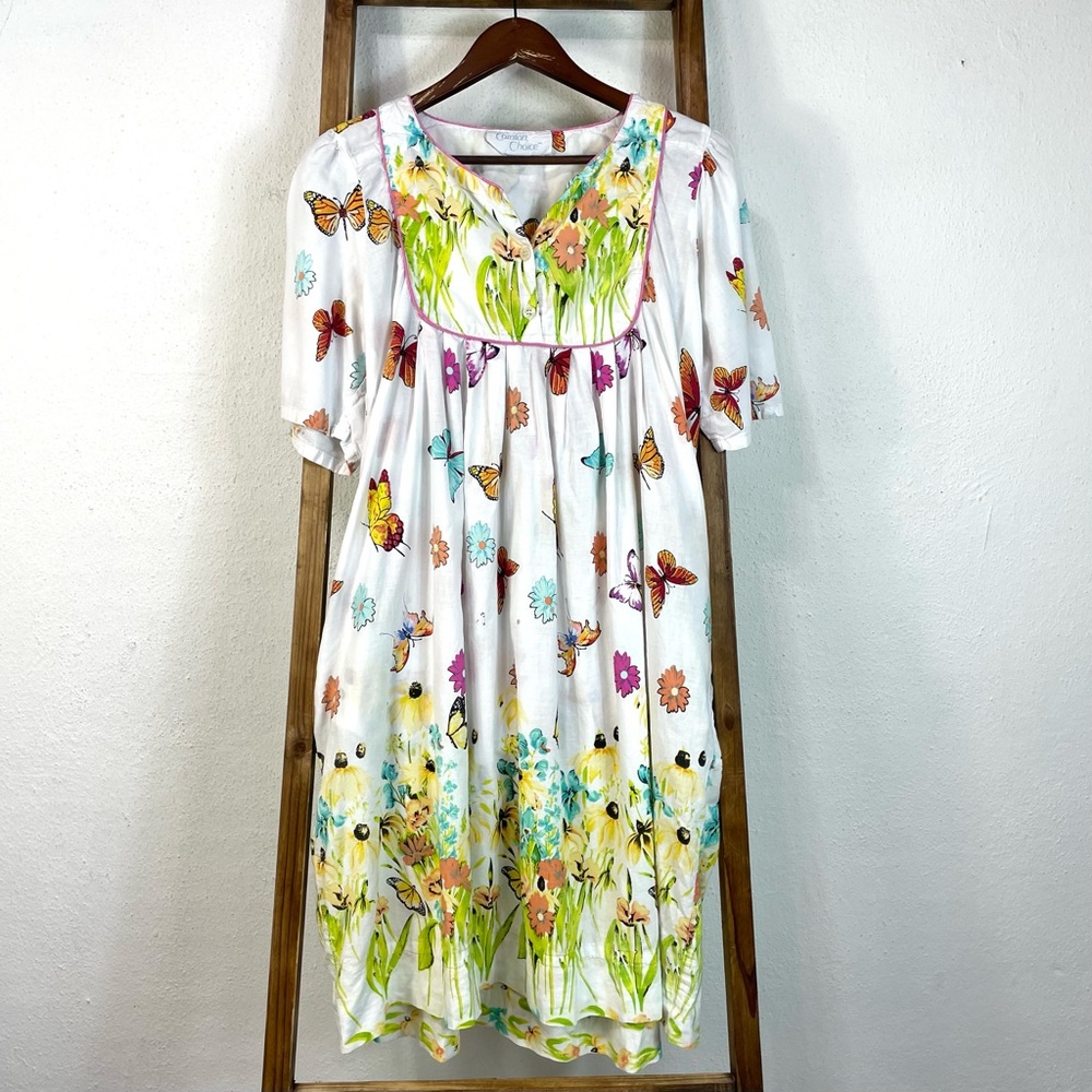 Vintage Butterfly Print Short Sleeve Knee Length Muumuu by Comfort Choice Large
